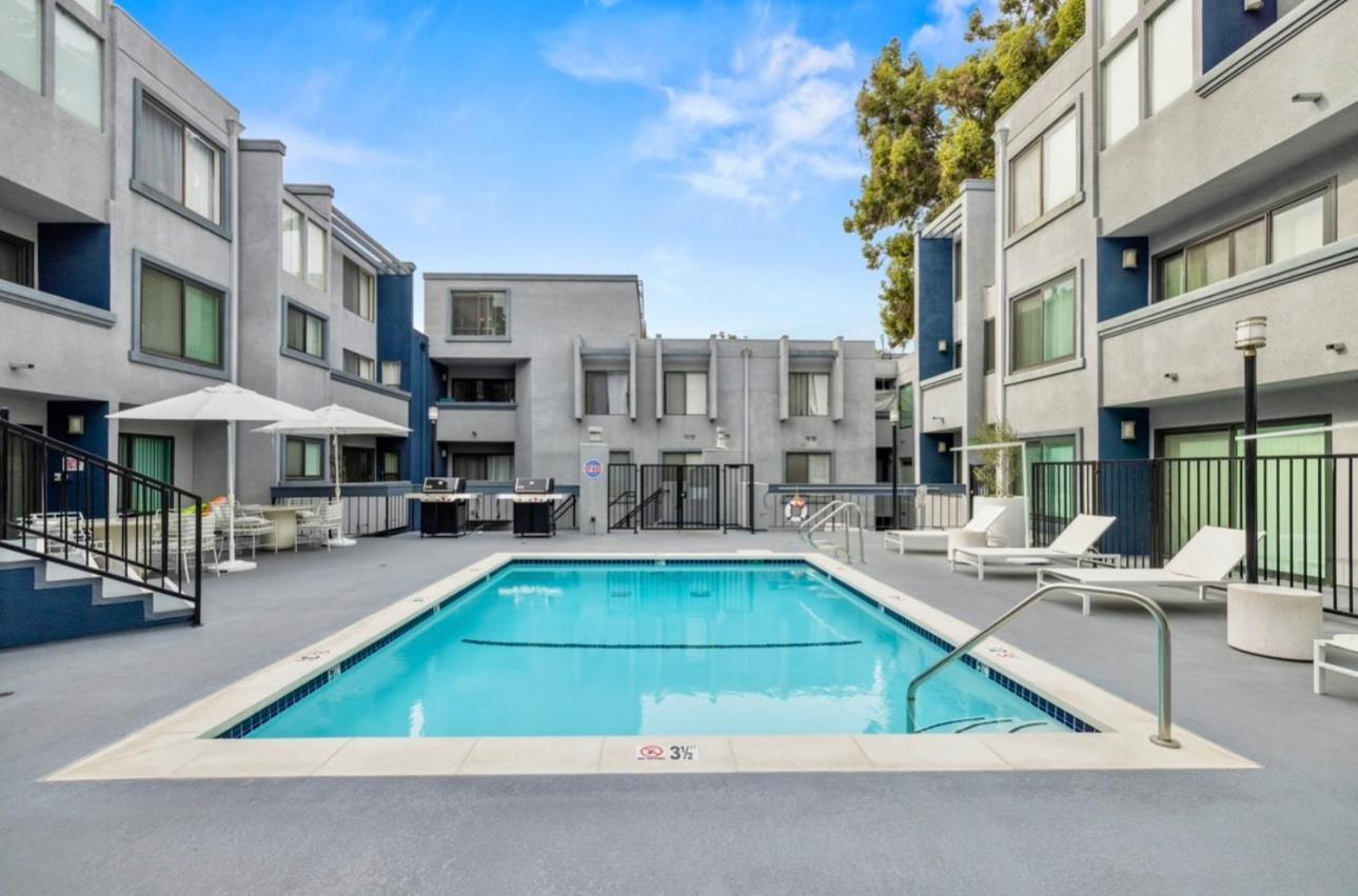 Elegant Hollywood Retreat - Spacious 2Br 2Ba Condo With Resort-Style Amenities Los Ángeles Exterior foto